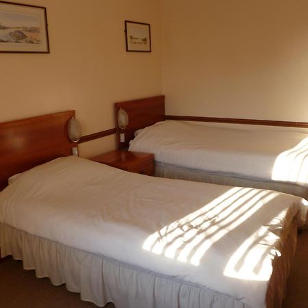 Hotel Tafarn Y Rhos Llangefni Zewnętrze zdjęcie