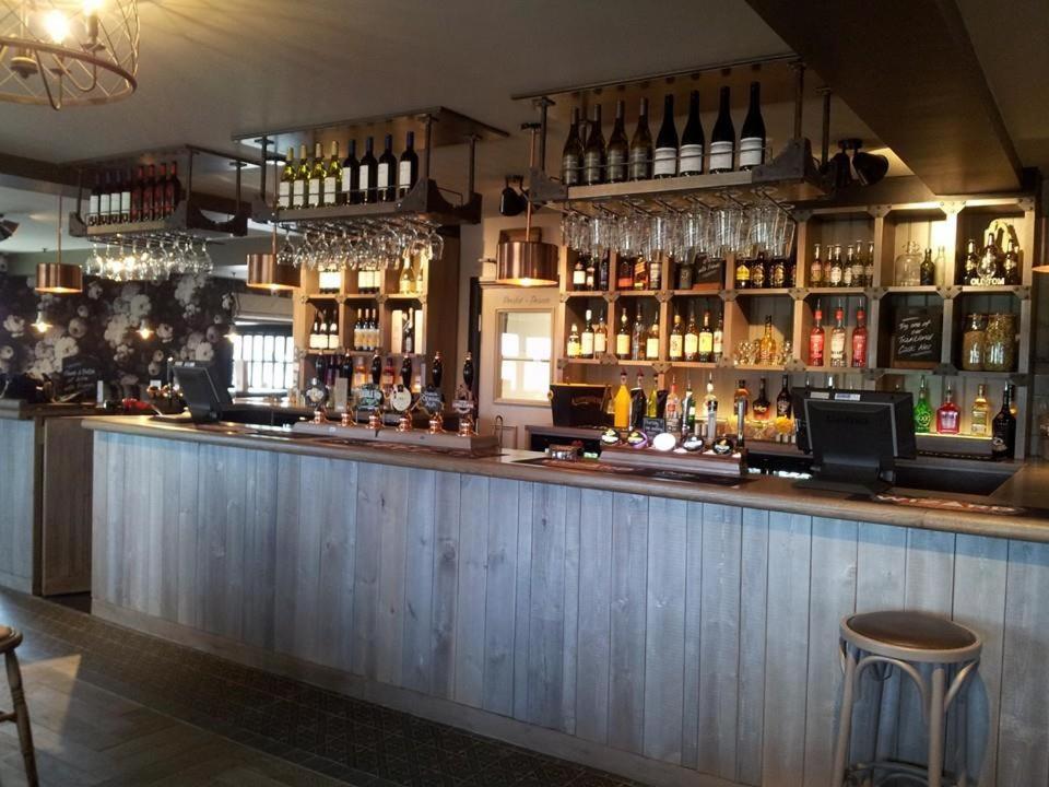 Hotel Tafarn Y Rhos Llangefni Zewnętrze zdjęcie
