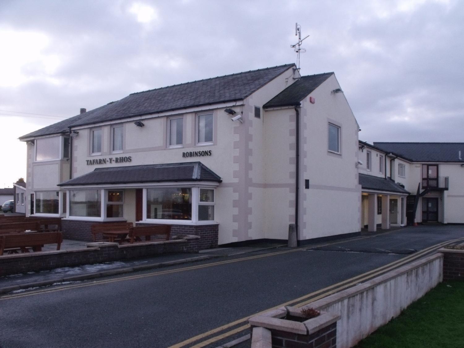 Hotel Tafarn Y Rhos Llangefni Zewnętrze zdjęcie